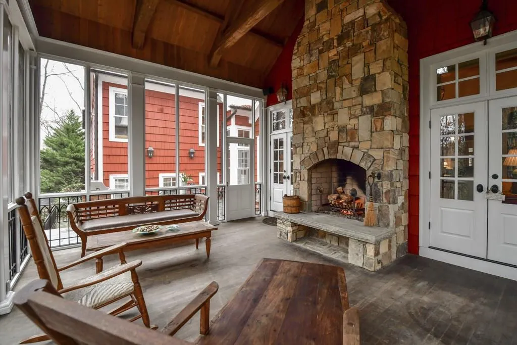 1530 Sunnybrook Farm Road, Atlanta, Georgia 30350, 4 Bedrooms Bedrooms, ,4 BathroomsBathrooms,Residential,Sold,1530 Sunnybrook Farm Road,6108575