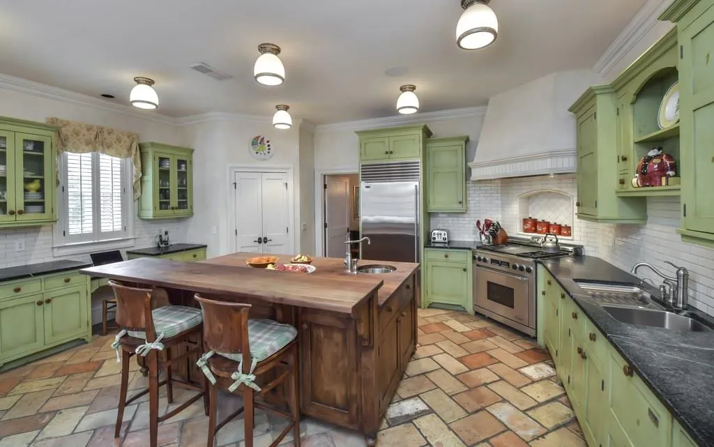 1530 Sunnybrook Farm Road, Atlanta, Georgia 30350, 4 Bedrooms Bedrooms, ,4 BathroomsBathrooms,Residential,Sold,1530 Sunnybrook Farm Road,6108575