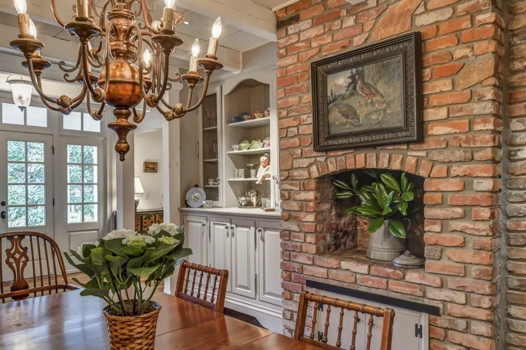 1530 Sunnybrook Farm Road, Atlanta, Georgia 30350, 4 Bedrooms Bedrooms, ,4 BathroomsBathrooms,Residential,Sold,1530 Sunnybrook Farm Road,6108575