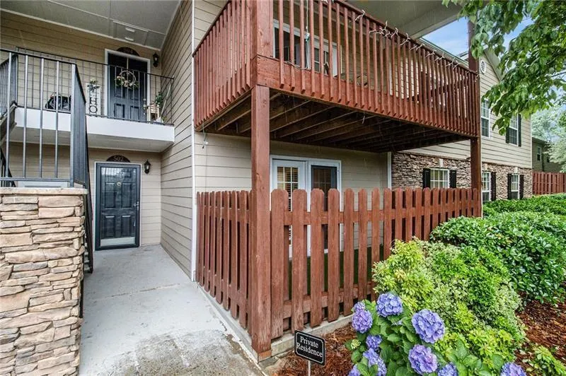 502 Brighton Point, Atlanta, Georgia 30328, 3 Bedrooms Bedrooms, ,2 BathroomsBathrooms,Residential,For Sale,502 Brighton Point,7648644