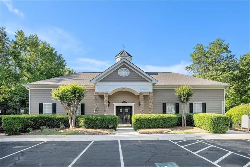 502 Brighton Point, Atlanta, Georgia 30328, 3 Bedrooms Bedrooms, ,2 BathroomsBathrooms,Residential,For Sale,502 Brighton Point,7648644
