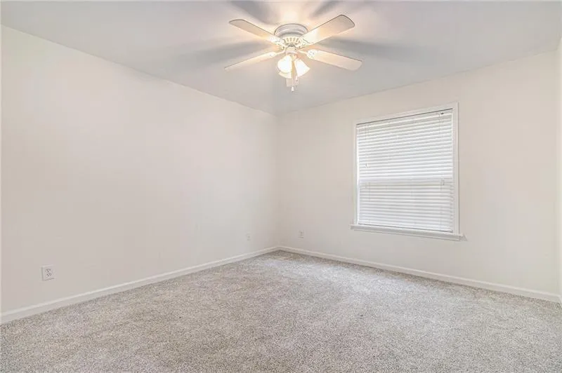 502 Brighton Point, Atlanta, Georgia 30328, 3 Bedrooms Bedrooms, ,2 BathroomsBathrooms,Residential,For Sale,502 Brighton Point,7648644