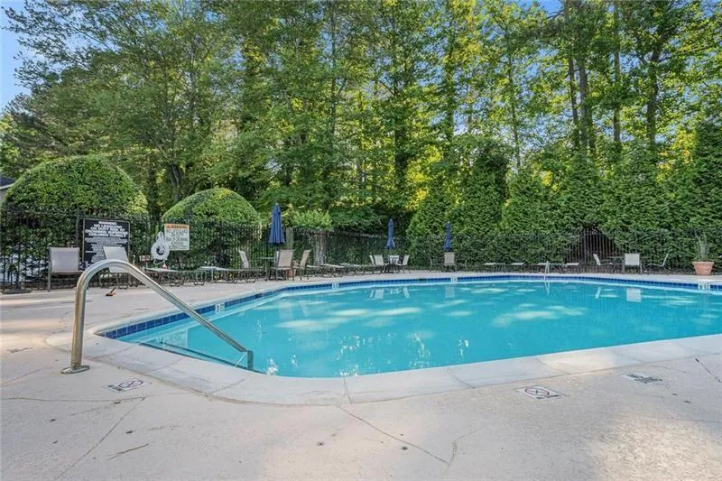 502 Brighton Point, Atlanta, Georgia 30328, 3 Bedrooms Bedrooms, ,2 BathroomsBathrooms,Residential,For Sale,502 Brighton Point,7648644