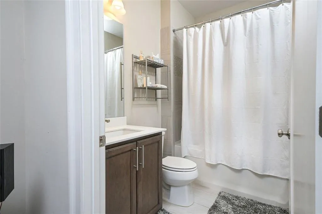 92 Allen Road, Sandy Springs, Georgia 30328, 3 Bedrooms Bedrooms, ,4 BathroomsBathrooms,Residential,Sold,92 Allen Road,7449955