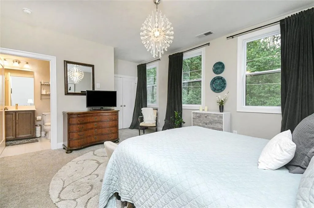 92 Allen Road, Sandy Springs, Georgia 30328, 3 Bedrooms Bedrooms, ,4 BathroomsBathrooms,Residential,Sold,92 Allen Road,7449955