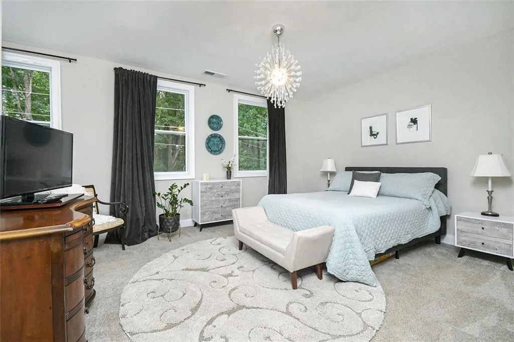 92 Allen Road, Sandy Springs, Georgia 30328, 3 Bedrooms Bedrooms, ,4 BathroomsBathrooms,Residential,Sold,92 Allen Road,7449955