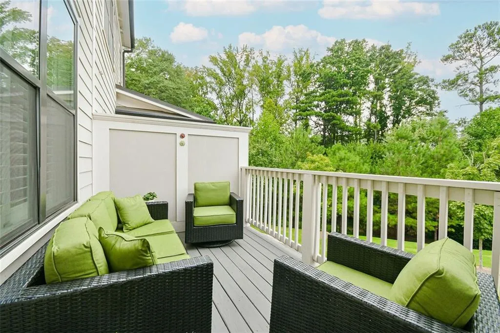 92 Allen Road, Sandy Springs, Georgia 30328, 3 Bedrooms Bedrooms, ,4 BathroomsBathrooms,Residential,Sold,92 Allen Road,7449955