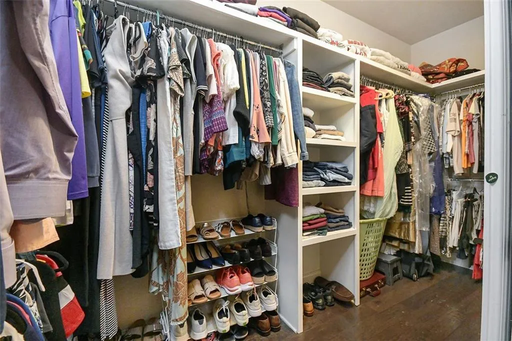 92 Allen Road, Sandy Springs, Georgia 30328, 3 Bedrooms Bedrooms, ,4 BathroomsBathrooms,Residential,Sold,92 Allen Road,7449955