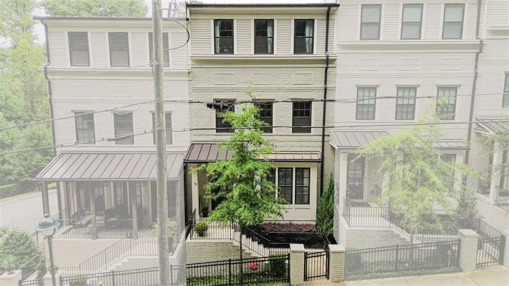 92 Allen Road, Sandy Springs, Georgia 30328, 3 Bedrooms Bedrooms, ,4 BathroomsBathrooms,Residential,Sold,92 Allen Road,7449955