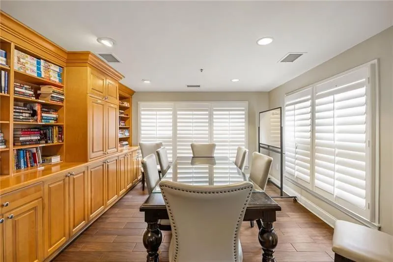 50 Biscayne Drive Nw Unit 2111, Atlanta, Georgia 30309, 2 Bedrooms Bedrooms, ,2 BathroomsBathrooms,Residential,For Sale,50 Biscayne Drive Nw Unit 2111,7689548