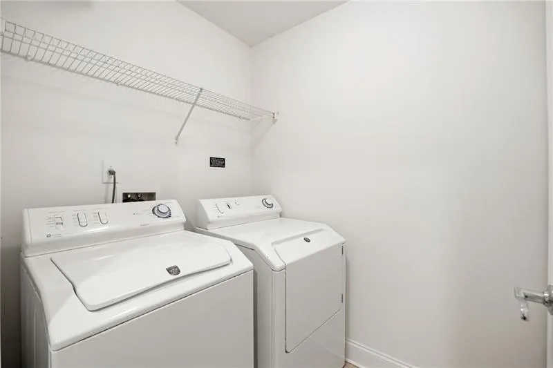 50 Biscayne Drive Nw Unit 2111, Atlanta, Georgia 30309, 2 Bedrooms Bedrooms, ,2 BathroomsBathrooms,Residential,For Sale,50 Biscayne Drive Nw Unit 2111,7689548