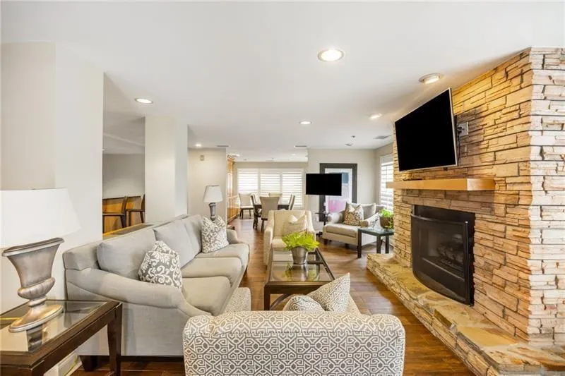 50 Biscayne Drive Nw Unit 2111, Atlanta, Georgia 30309, 2 Bedrooms Bedrooms, ,2 BathroomsBathrooms,Residential,For Sale,50 Biscayne Drive Nw Unit 2111,7689548