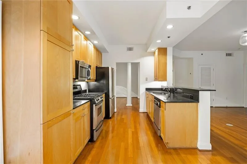 50 Biscayne Drive Nw Unit 2111, Atlanta, Georgia 30309, 2 Bedrooms Bedrooms, ,2 BathroomsBathrooms,Residential,For Sale,50 Biscayne Drive Nw Unit 2111,7689548