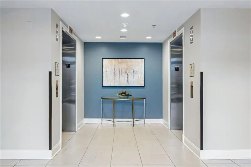 50 Biscayne Drive Nw Unit 2111, Atlanta, Georgia 30309, 2 Bedrooms Bedrooms, ,2 BathroomsBathrooms,Residential,For Sale,50 Biscayne Drive Nw Unit 2111,7689548