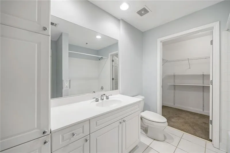 50 Biscayne Drive Nw Unit 2111, Atlanta, Georgia 30309, 2 Bedrooms Bedrooms, ,2 BathroomsBathrooms,Residential,For Sale,50 Biscayne Drive Nw Unit 2111,7689548