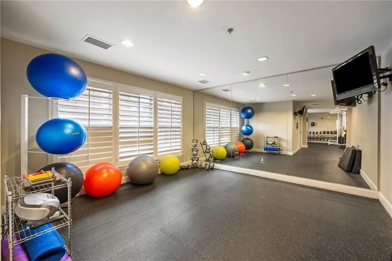 50 Biscayne Drive Nw Unit 2111, Atlanta, Georgia 30309, 2 Bedrooms Bedrooms, ,2 BathroomsBathrooms,Residential,For Sale,50 Biscayne Drive Nw Unit 2111,7689548