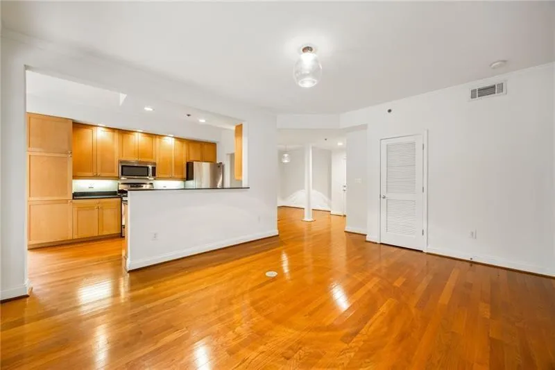 50 Biscayne Drive Nw Unit 2111, Atlanta, Georgia 30309, 2 Bedrooms Bedrooms, ,2 BathroomsBathrooms,Residential,For Sale,50 Biscayne Drive Nw Unit 2111,7689548