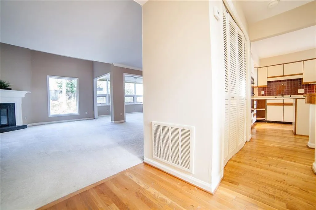 66 Forrest Place, Sandy Springs, Georgia 30328, 3 Bedrooms Bedrooms, ,3 BathroomsBathrooms,Residential,Sold,66 Forrest Place,5631135