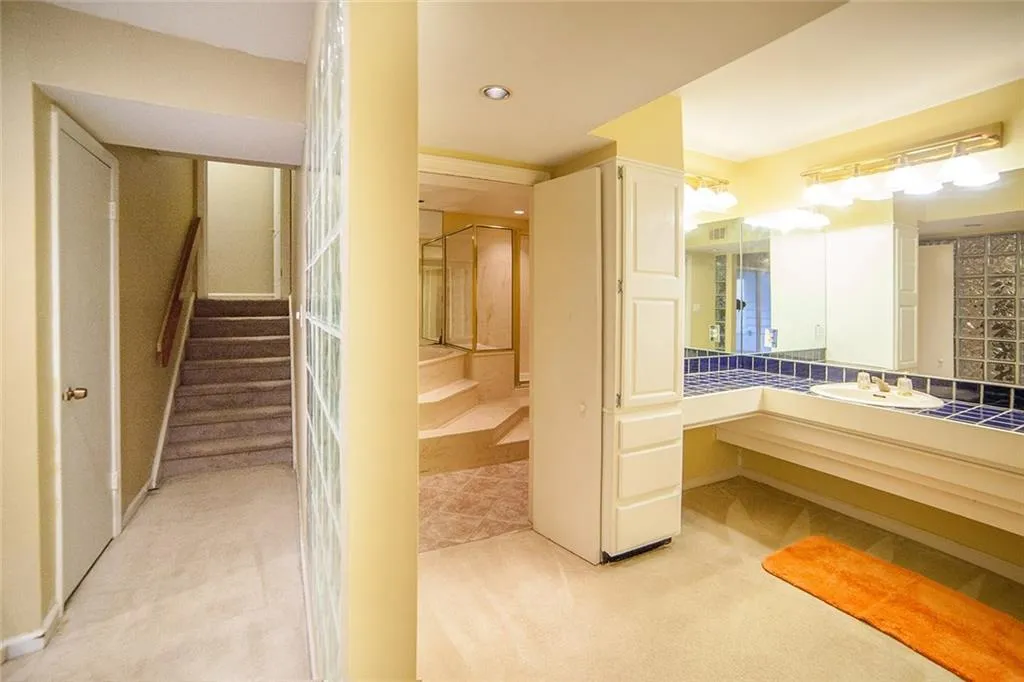 66 Forrest Place, Sandy Springs, Georgia 30328, 3 Bedrooms Bedrooms, ,3 BathroomsBathrooms,Residential,Sold,66 Forrest Place,5631135