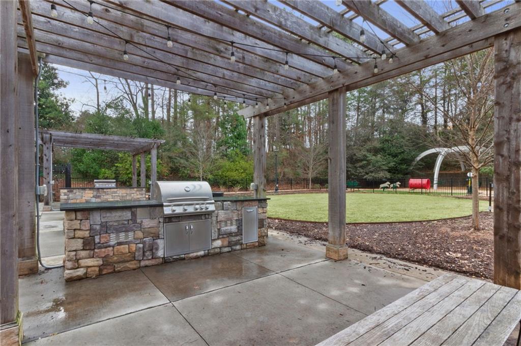 795 Hammond Drive Unit 808, Atlanta, Georgia 30328, 1 Bedroom Bedrooms, ,1 BathroomBathrooms,Residential,Sold,795 Hammond Drive Unit 808,7322052