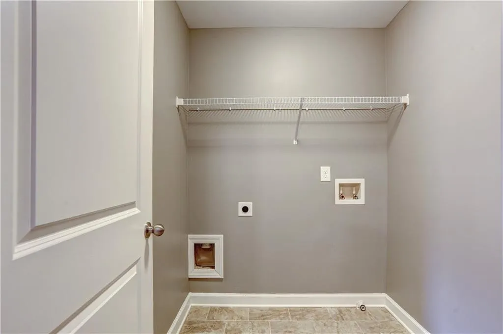 7605 Glisten Avenue, Atlanta, Georgia 30328, 4 Bedrooms Bedrooms, ,3 BathroomsBathrooms,Residential,Sold,7605 Glisten Avenue,6569714