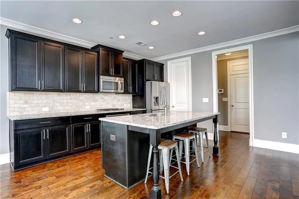 7605 Glisten Avenue, Atlanta, Georgia 30328, 4 Bedrooms Bedrooms, ,3 BathroomsBathrooms,Residential,Sold,7605 Glisten Avenue,6569714