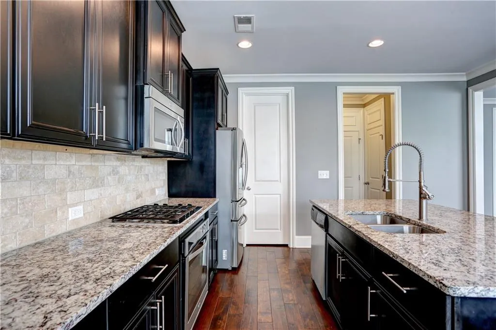 7605 Glisten Avenue, Atlanta, Georgia 30328, 4 Bedrooms Bedrooms, ,3 BathroomsBathrooms,Residential,Sold,7605 Glisten Avenue,6569714