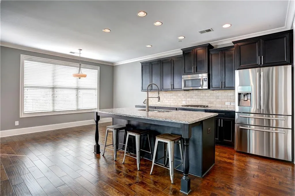 7605 Glisten Avenue, Atlanta, Georgia 30328, 4 Bedrooms Bedrooms, ,3 BathroomsBathrooms,Residential,Sold,7605 Glisten Avenue,6569714