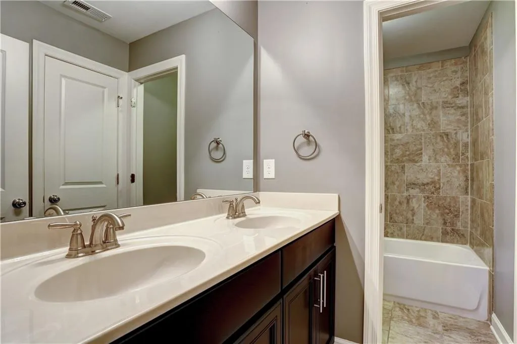 7605 Glisten Avenue, Atlanta, Georgia 30328, 4 Bedrooms Bedrooms, ,3 BathroomsBathrooms,Residential,Sold,7605 Glisten Avenue,6569714