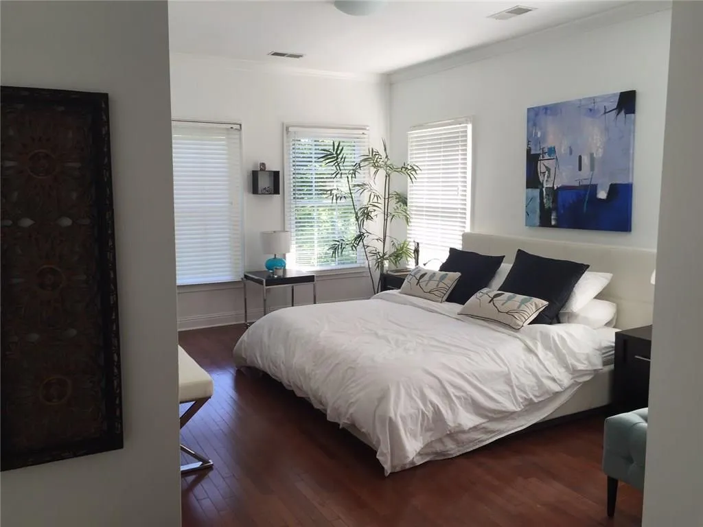 5415 Northland Drive Unit 311, Atlanta, Georgia 30342, 2 Bedrooms Bedrooms, ,2 BathroomsBathrooms,Residential,Sold,5415 Northland Drive Unit 311,5752062