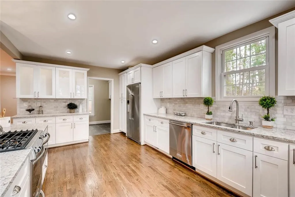 120 Stewart Drive, Sandy Springs, Georgia 30342, 5 Bedrooms Bedrooms, ,4 BathroomsBathrooms,Residential,Sold,120 Stewart Drive,5812092