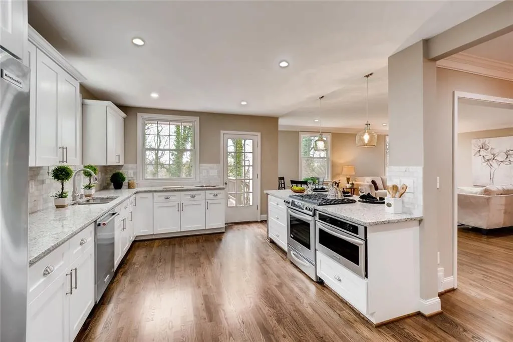 120 Stewart Drive, Sandy Springs, Georgia 30342, 5 Bedrooms Bedrooms, ,4 BathroomsBathrooms,Residential,Sold,120 Stewart Drive,5812092