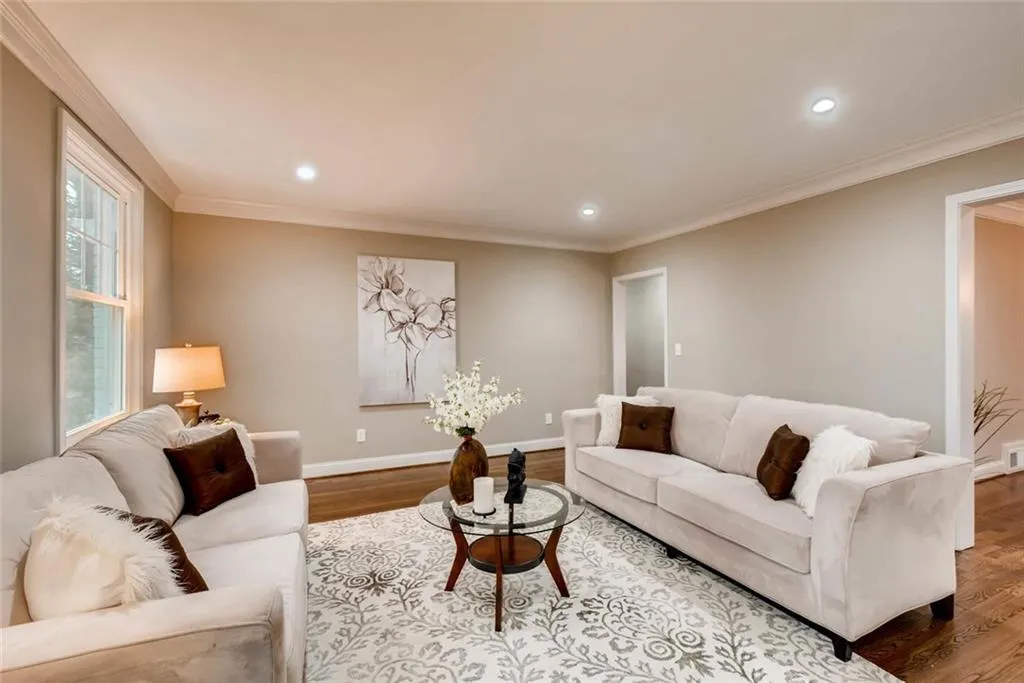 120 Stewart Drive, Sandy Springs, Georgia 30342, 5 Bedrooms Bedrooms, ,4 BathroomsBathrooms,Residential,Sold,120 Stewart Drive,5812092
