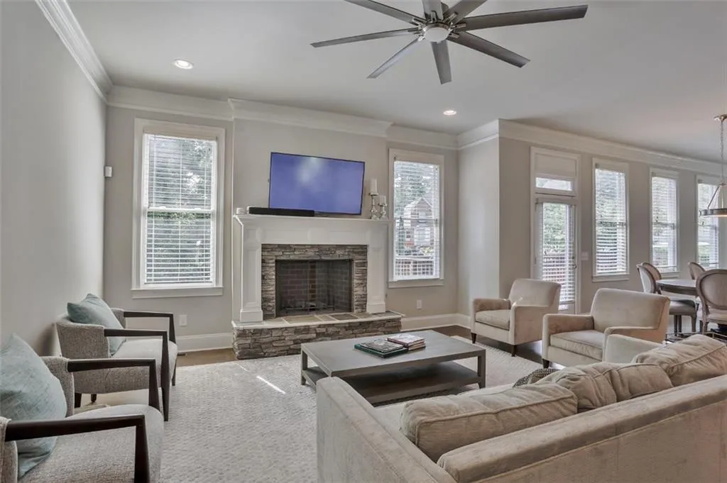 2811 Shady Valley Drive Ne, Atlanta, Georgia 30324, 5 Bedrooms Bedrooms, ,4 BathroomsBathrooms,Residential,Sold,2811 Shady Valley Drive Ne,6060354