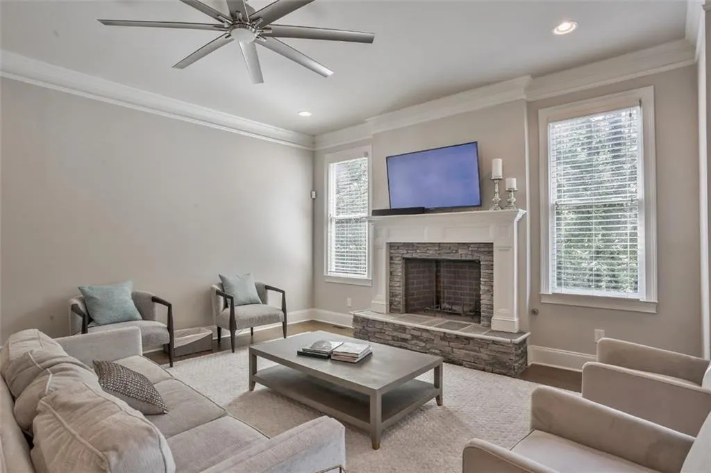 2811 Shady Valley Drive Ne, Atlanta, Georgia 30324, 5 Bedrooms Bedrooms, ,4 BathroomsBathrooms,Residential,Sold,2811 Shady Valley Drive Ne,6060354