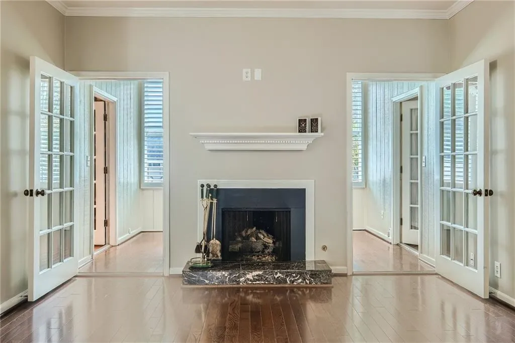 5125 Chemin De Vie, Atlanta, Georgia 30342, 2 Bedrooms Bedrooms, ,2 BathroomsBathrooms,Residential,Sold,5125 Chemin De Vie,7185340