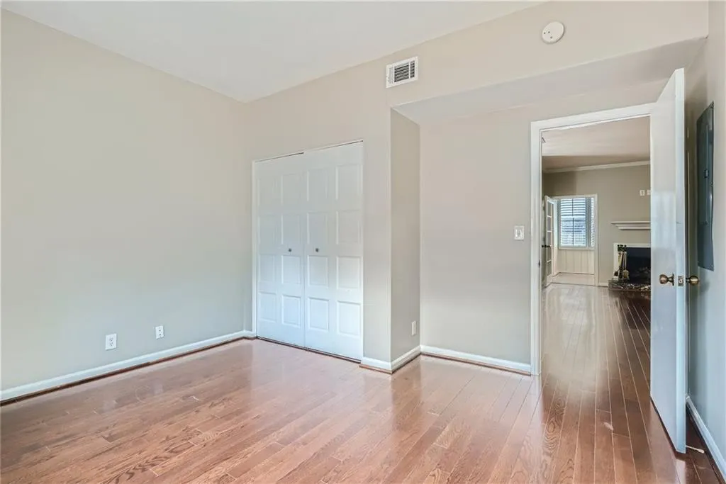 5125 Chemin De Vie, Atlanta, Georgia 30342, 2 Bedrooms Bedrooms, ,2 BathroomsBathrooms,Residential,Sold,5125 Chemin De Vie,7185340