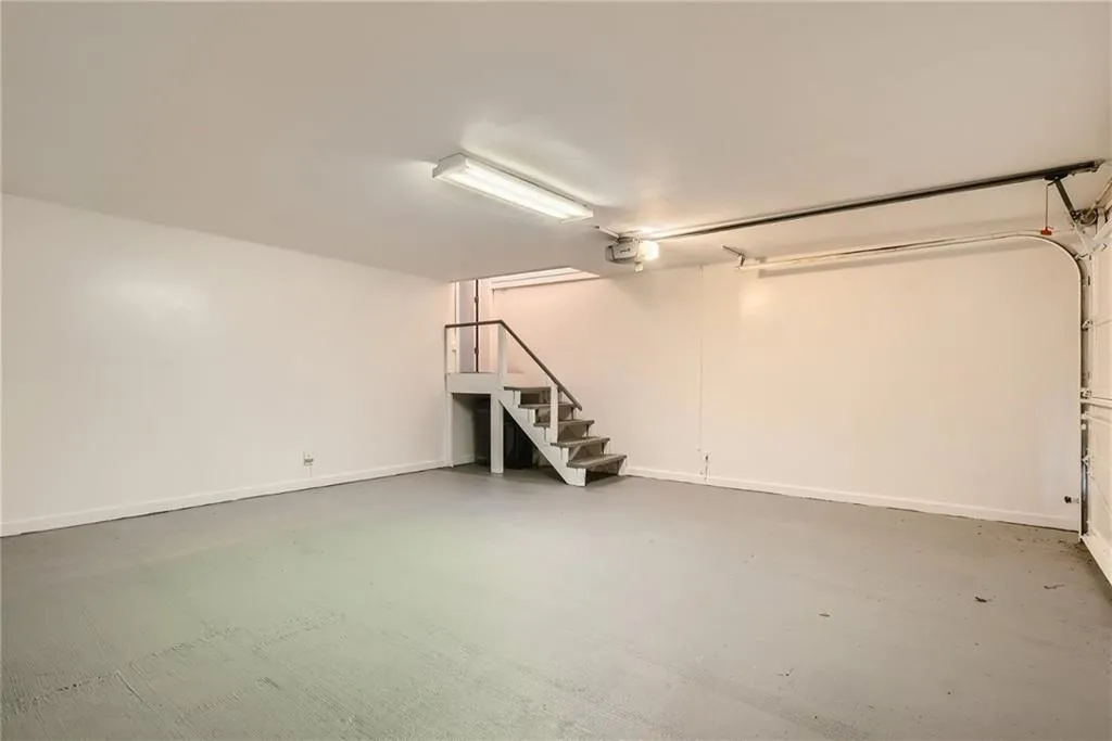 5125 Chemin De Vie, Atlanta, Georgia 30342, 2 Bedrooms Bedrooms, ,2 BathroomsBathrooms,Residential,Sold,5125 Chemin De Vie,7185340