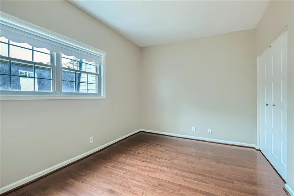 5125 Chemin De Vie, Atlanta, Georgia 30342, 2 Bedrooms Bedrooms, ,2 BathroomsBathrooms,Residential,Sold,5125 Chemin De Vie,7185340