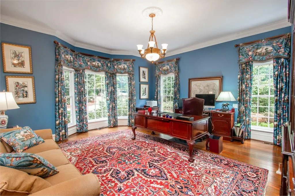 4556 Northside Drive, Sandy Springs, Georgia 30327, 8 Bedrooms Bedrooms, ,10 BathroomsBathrooms,Residential,Sold,4556 Northside Drive,6129177
