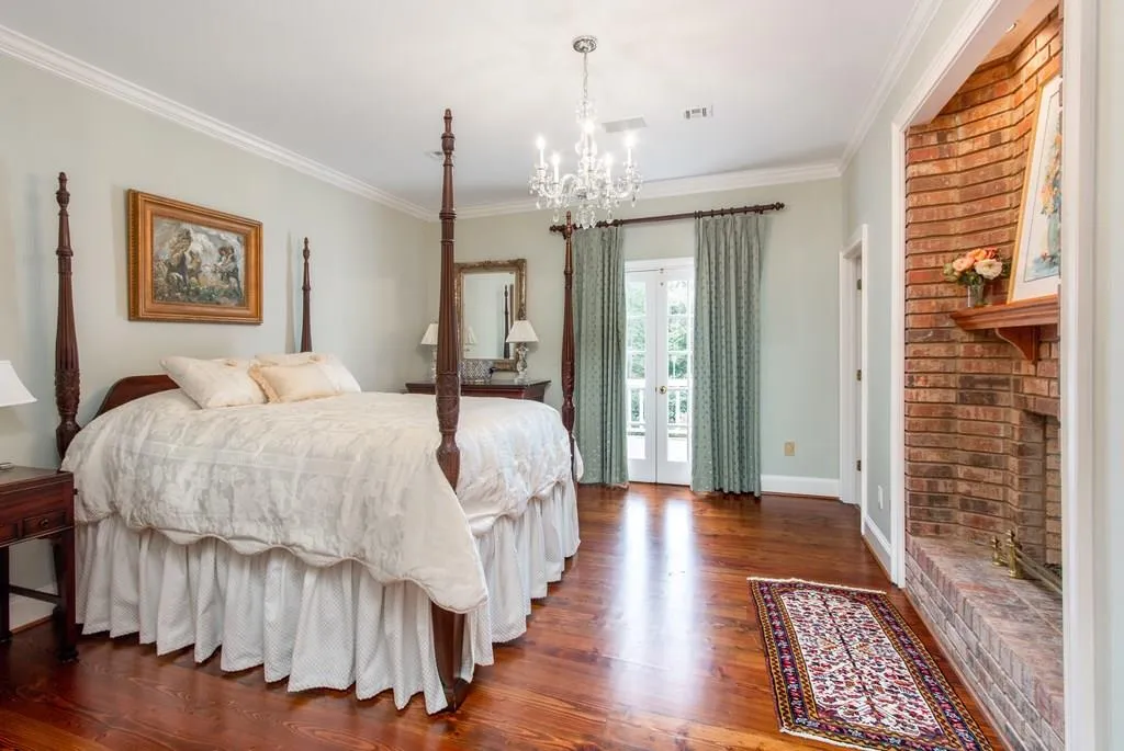 4556 Northside Drive, Sandy Springs, Georgia 30327, 8 Bedrooms Bedrooms, ,10 BathroomsBathrooms,Residential,Sold,4556 Northside Drive,6129177