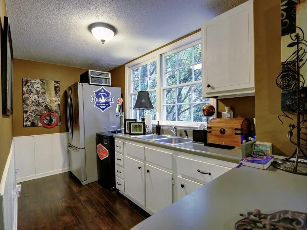 955 Buckhorn E, Sandy Springs, Georgia 30350, 6 Bedrooms Bedrooms, ,3 BathroomsBathrooms,Residential,Sold,955 Buckhorn E,5962412
