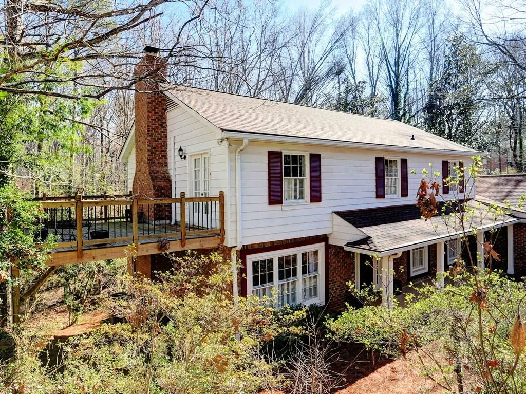 955 Buckhorn E, Sandy Springs, Georgia 30350, 6 Bedrooms Bedrooms, ,3 BathroomsBathrooms,Residential,Sold,955 Buckhorn E,5962412