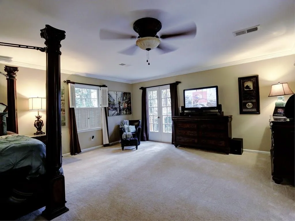 955 Buckhorn E, Sandy Springs, Georgia 30350, 6 Bedrooms Bedrooms, ,3 BathroomsBathrooms,Residential,Sold,955 Buckhorn E,5962412