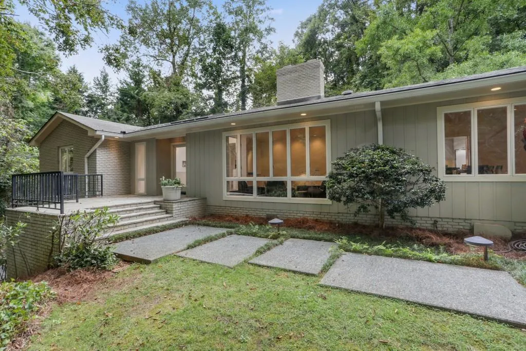 5234 Powers Ferry Road, Sandy Springs, Georgia 30327, 4 Bedrooms Bedrooms, ,3 BathroomsBathrooms,Residential,Sold,5234 Powers Ferry Road,6080092