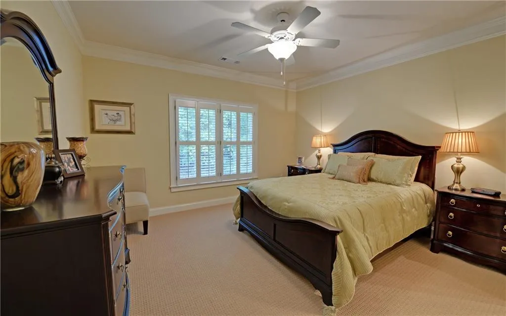 8315 Grogans Ferry Road, Sandy Springs, Georgia 30350, 5 Bedrooms Bedrooms, ,5 BathroomsBathrooms,Residential,Sold,8315 Grogans Ferry Road,5737486