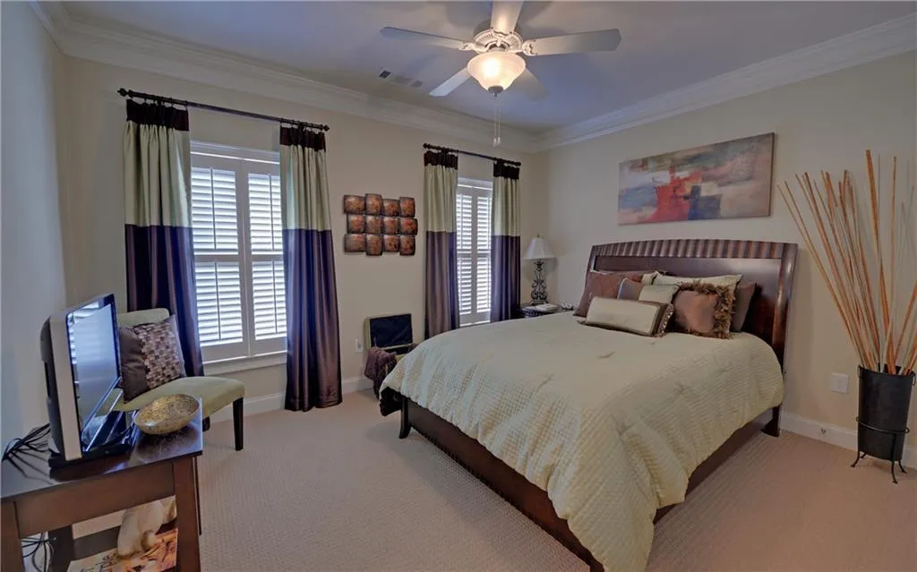 8315 Grogans Ferry Road, Sandy Springs, Georgia 30350, 5 Bedrooms Bedrooms, ,5 BathroomsBathrooms,Residential,Sold,8315 Grogans Ferry Road,5737486