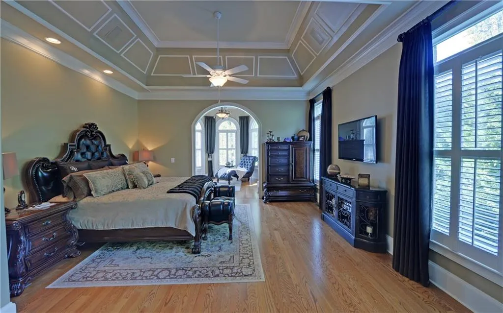 8315 Grogans Ferry Road, Sandy Springs, Georgia 30350, 5 Bedrooms Bedrooms, ,5 BathroomsBathrooms,Residential,Sold,8315 Grogans Ferry Road,5737486