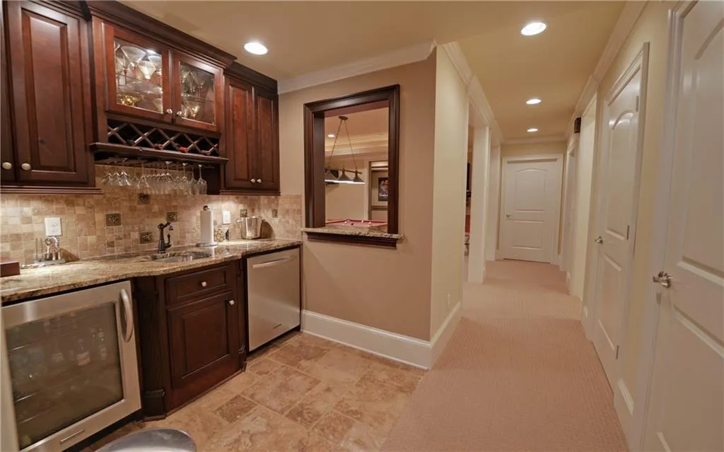 8315 Grogans Ferry Road, Sandy Springs, Georgia 30350, 5 Bedrooms Bedrooms, ,5 BathroomsBathrooms,Residential,Sold,8315 Grogans Ferry Road,5737486