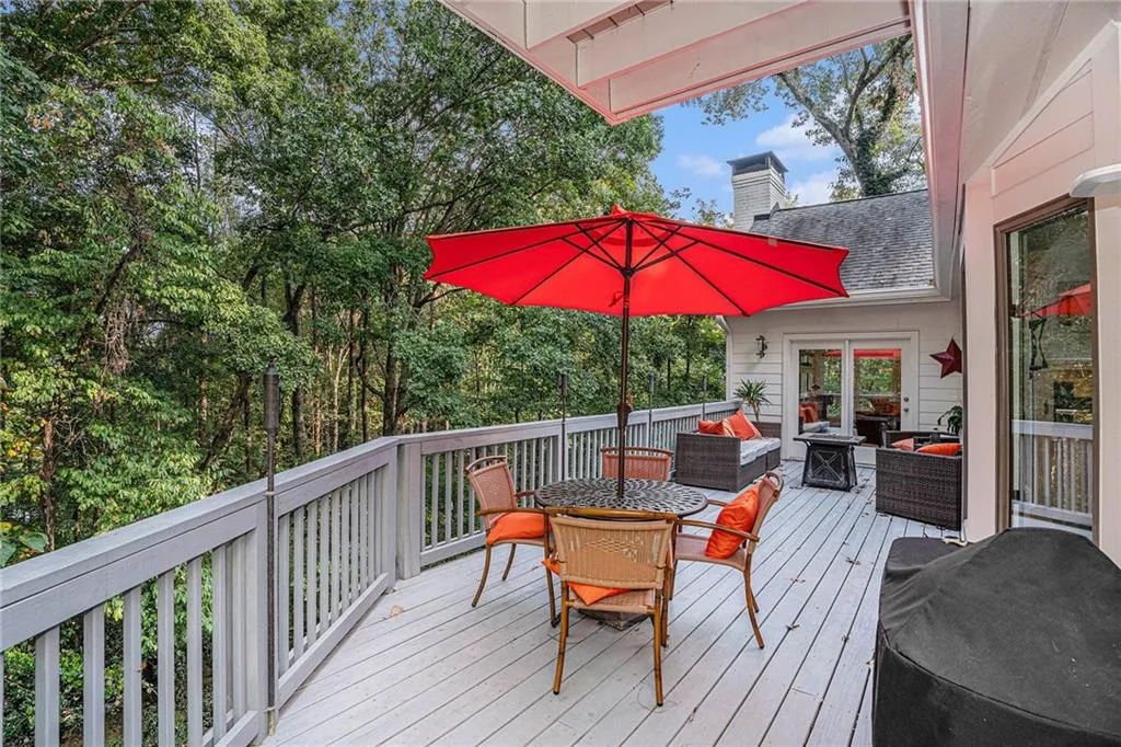 315 Skyridge Drive, Atlanta, Georgia 30350, 5 Bedrooms Bedrooms, ,4 BathroomsBathrooms,Residential,Sold,315 Skyridge Drive,7462723